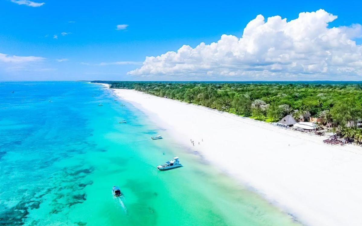 Mbili Kuwili Studio Suites Diani Beach Bagian luar foto