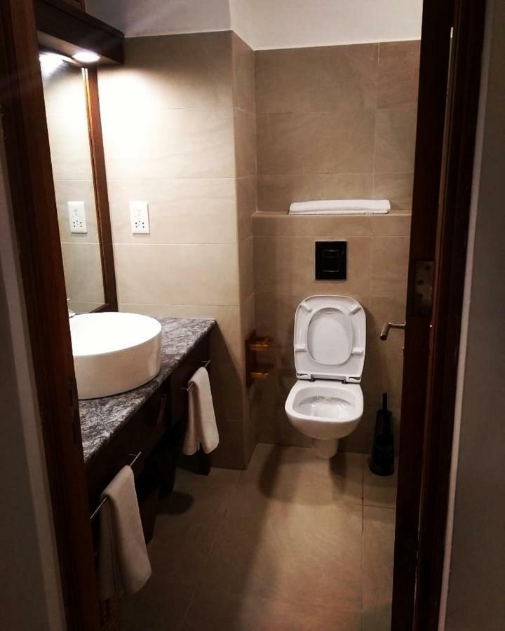 Mbili Kuwili Studio Suites Diani Beach Bagian luar foto