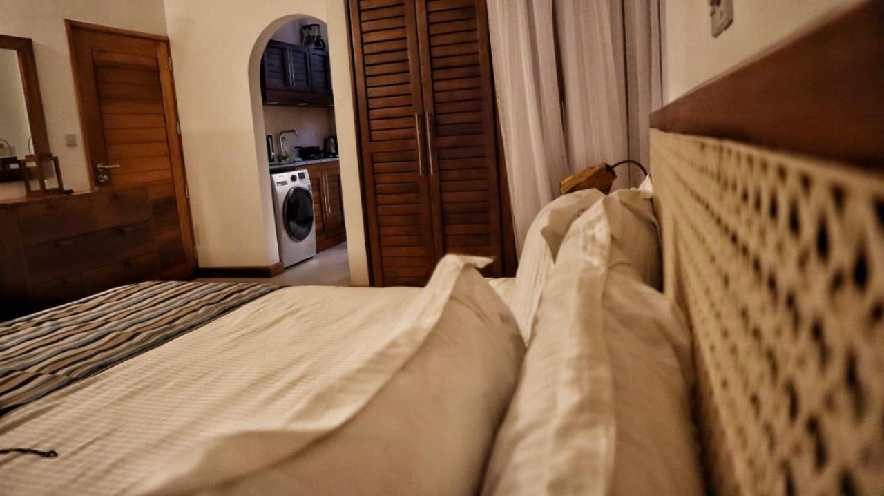 Mbili Kuwili Studio Suites Diani Beach Bagian luar foto